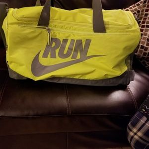 Nike BNWOT Duffle Bag (very large)